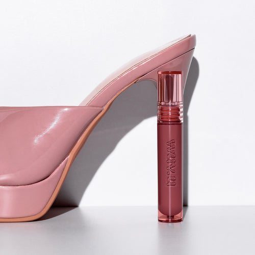 Load image 1 in gallery view. Glossy lip stain - that's tea